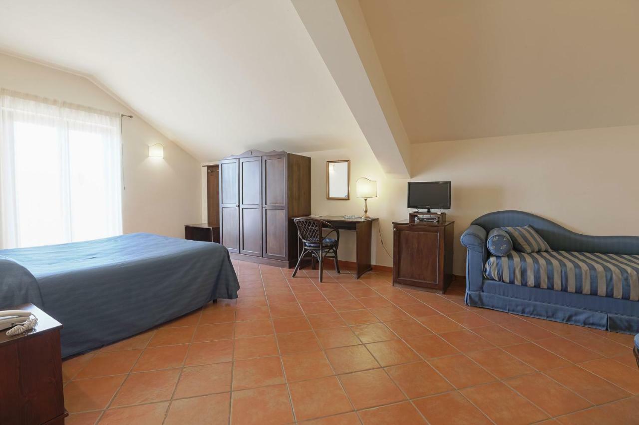 Pigna D'Oro Country Hotel Санто-Стефано Экстерьер фото
