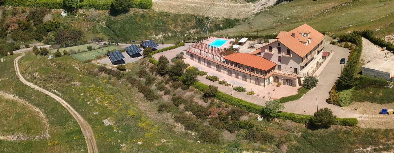 Pigna D'Oro Country Hotel Санто-Стефано Экстерьер фото