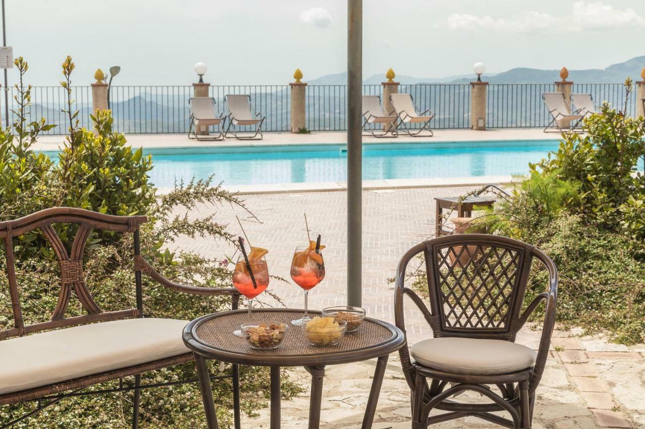 Pigna D'Oro Country Hotel Санто-Стефано Экстерьер фото