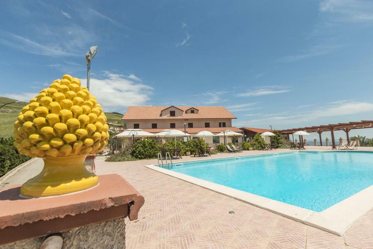 Pigna D'Oro Country Hotel Санто-Стефано Экстерьер фото